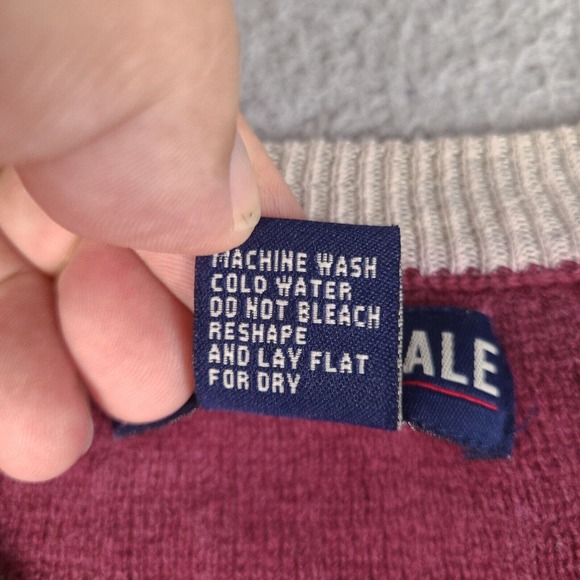 Vintage Aeropostale Sweater Mens Medium Red Burgundy V-Neck Long Sleeve Pullover - Picture 5 of 15